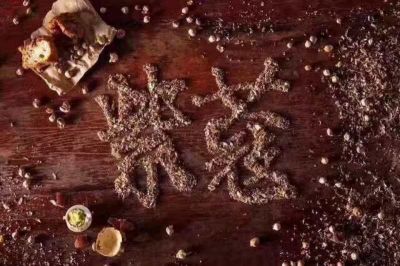 重庆火锅底料炒制出舌尖上的干锅