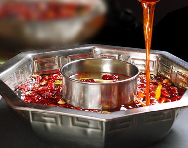重庆老火锅底料厂体验重庆火锅的原始的味道