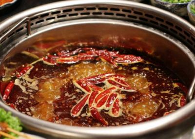 火锅底料生产秩序井然有序让人喜欢