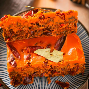 来自串串香火锅底料厂家的分享，锅底好吃的秘诀