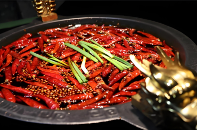 牛油红油火锅底料，如何避免“油腻”的尴尬？