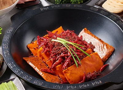 味蕾盛宴的秘密：四川火锅底料有何独特之处？