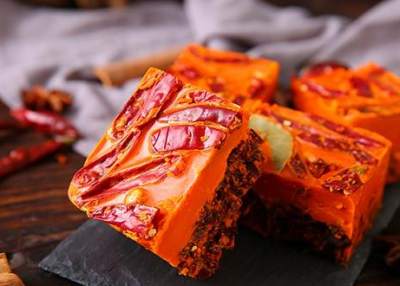 同料异香之谜：重庆火锅底料企业如何塑造独特风味？