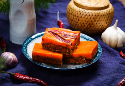 味蕾探索：最佳重庆火锅底料何处寻？正宗与否一试便知！