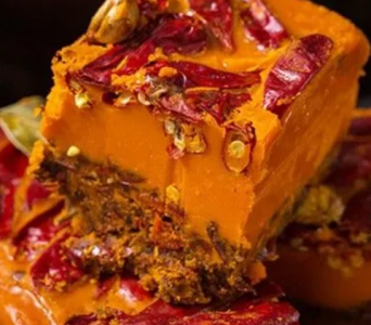 重庆中辣火锅底料挑选难题：正宗与安全如何平衡？