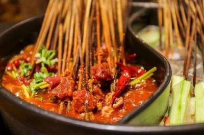 重庆串串香底料批发商的独特魅力与竞争优势在哪里？