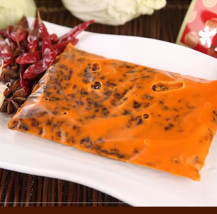 挑选火锅底料需注意什么？重庆名店经验分享助你避坑！