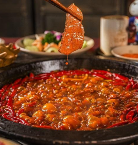 探寻火锅美味之源：如何有效筛选并锁定理想底料厂家？