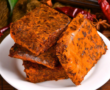 火锅清油VS牛油，选择时需要考虑哪些关键区别？