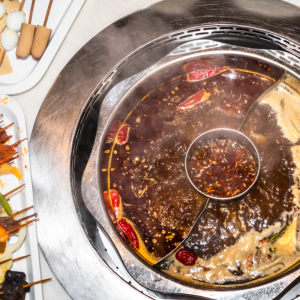 重庆火锅底料同料异香，秘诀何在塑造独特风味？